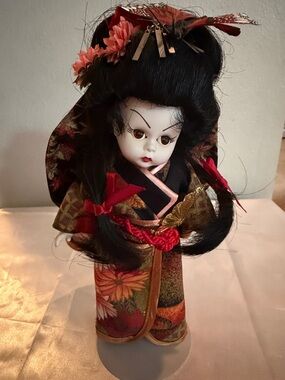 Red and Black Geisha Kimono Doll ( stand included. ) Vintage